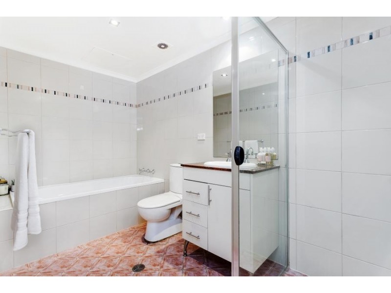 15/143 Bowden Street, Meadowbank NSW 2114