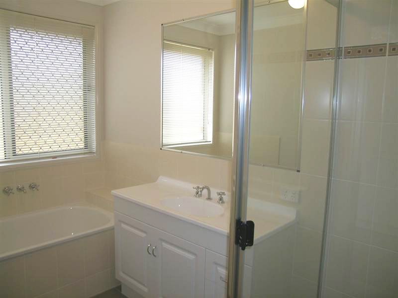 Eatons Hill QLD 4037