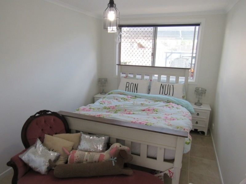 19 Dunns Terrace, Scarborough QLD 4020