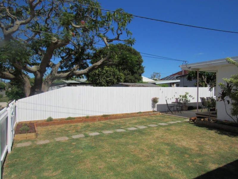 19 Dunns Terrace, Scarborough QLD 4020