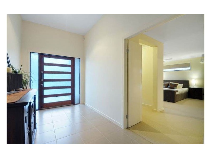 Eatons Hill QLD 4037