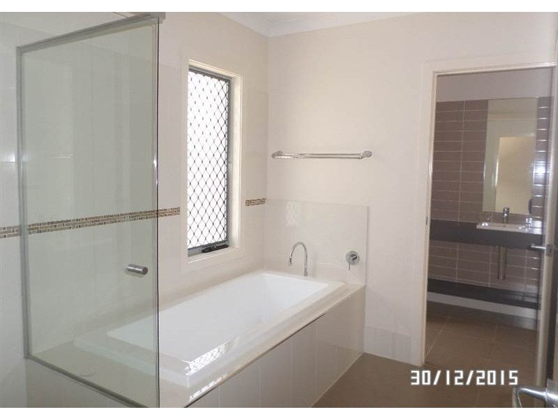 Eatons Hill QLD 4037