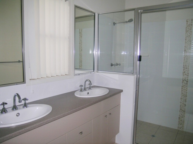 North Lakes QLD 4509