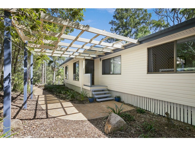 23 Fitzgerald Court, Clear Mountain QLD 4500