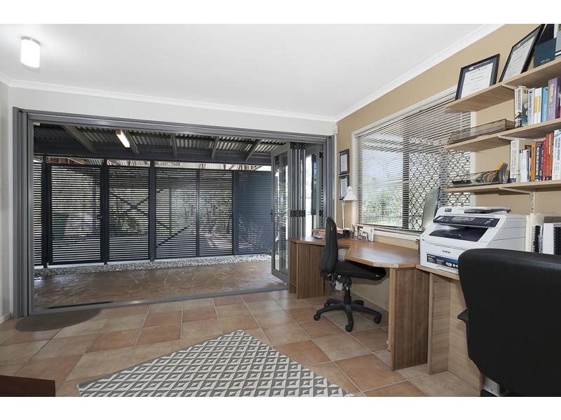 23 Fitzgerald Court, Clear Mountain QLD 4500