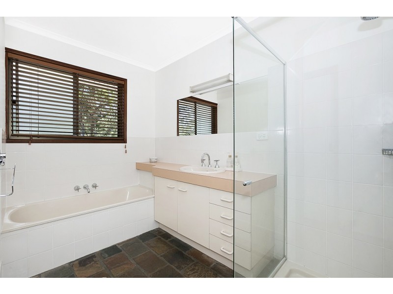 23 Fitzgerald Court, Clear Mountain QLD 4500