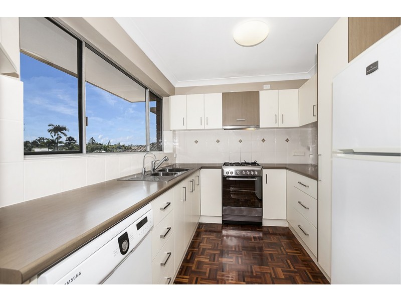 4/108 Cavendish Rd, Coorparoo QLD 4151