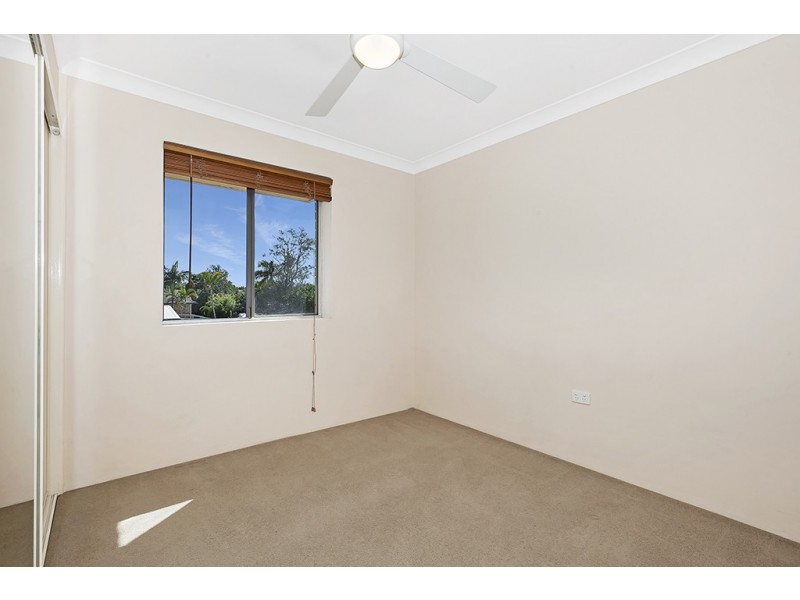 4/108 Cavendish Rd, Coorparoo QLD 4151