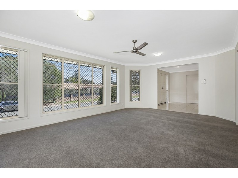 7 Lowai Court, Albany Creek QLD 4035