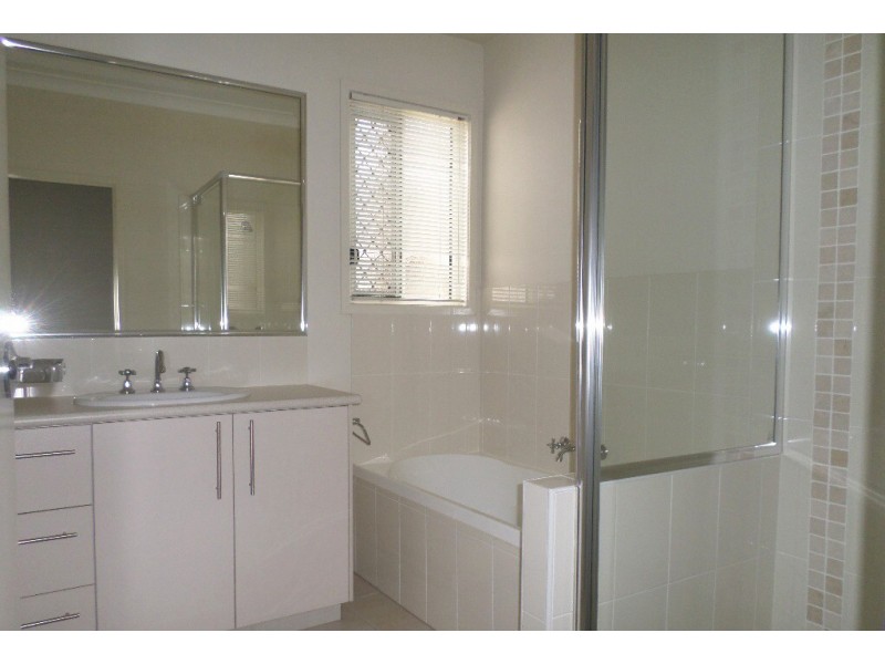 North Lakes QLD 4509