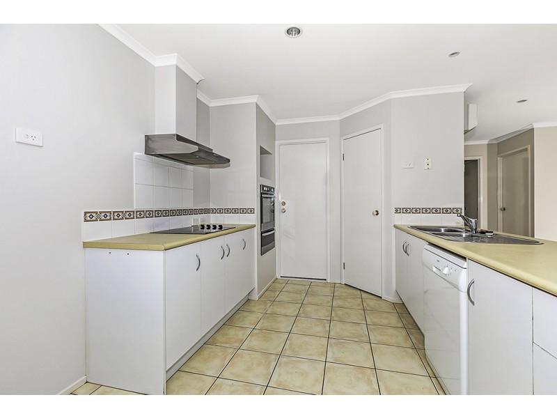 2 Bunyaville Close, Arana Hills QLD 4054