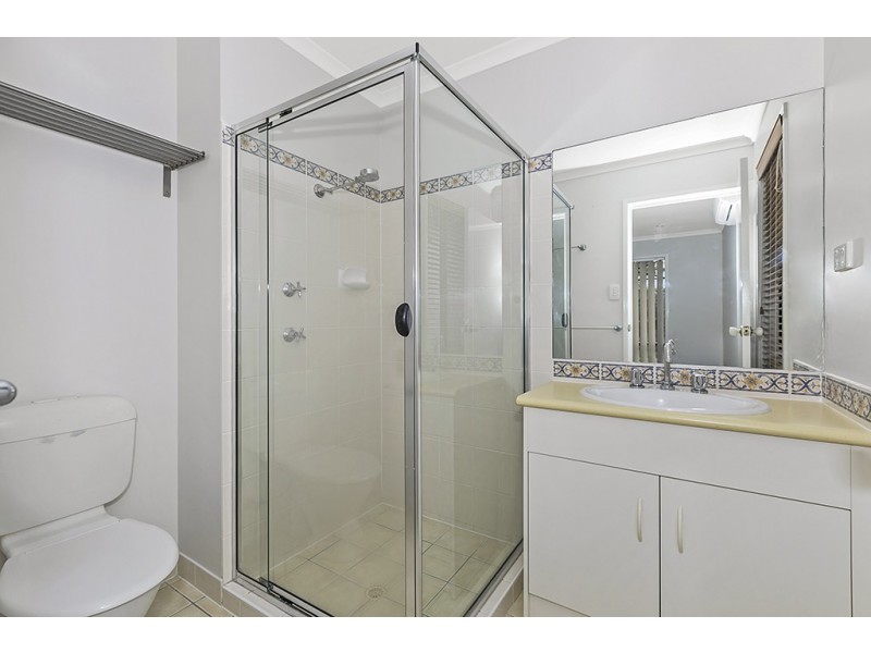 2 Bunyaville Close, Arana Hills QLD 4054