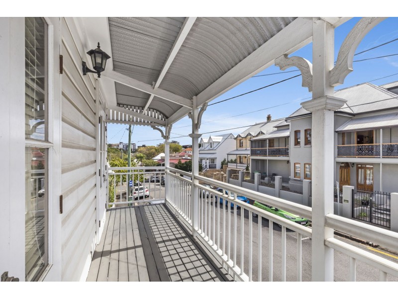 25 York Parade, Spring Hill QLD 4000