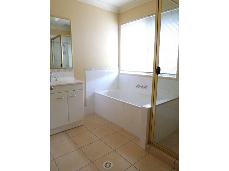 Pacific Pines QLD 4211