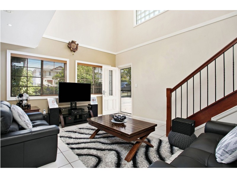 2/49-55 Clifford St, Stafford QLD 4053