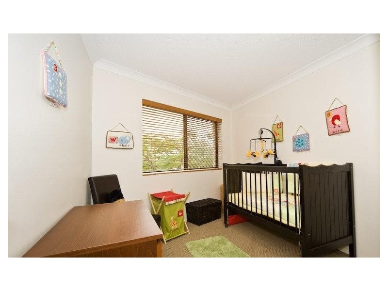 2/25 Scott Rd, Herston QLD 4006