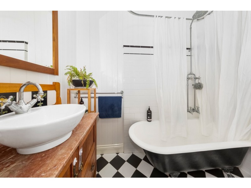 30 Hilda st, Alderley QLD 4051