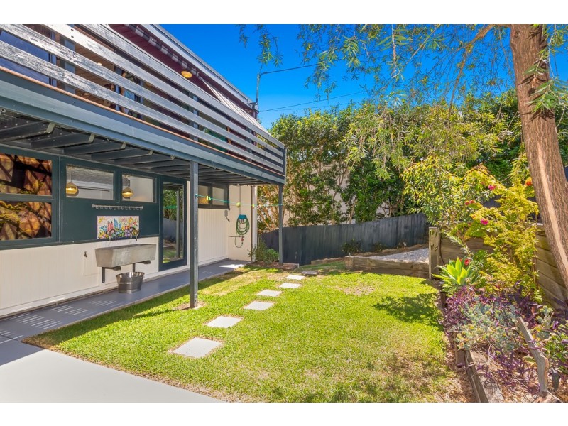 12 Fairseat Street, Bardon QLD 4065