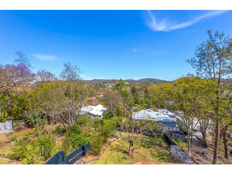 12 Fairseat Street, Bardon QLD 4065