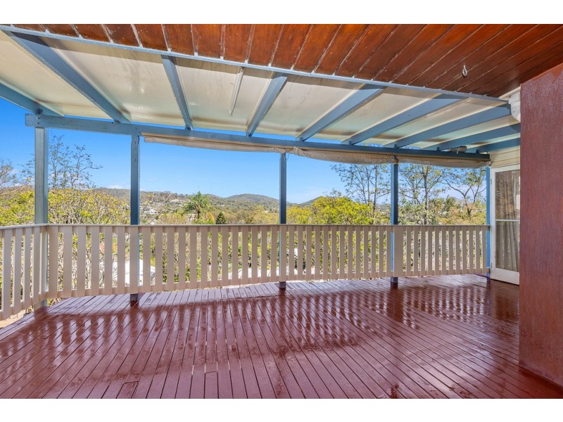 12 Fairseat Street, Bardon QLD 4065