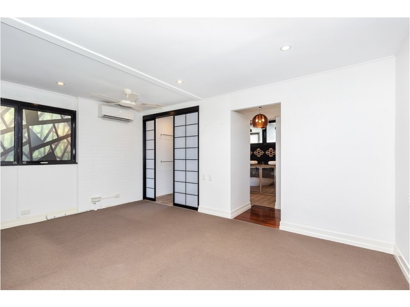 12 Fairseat Street, Bardon QLD 4065