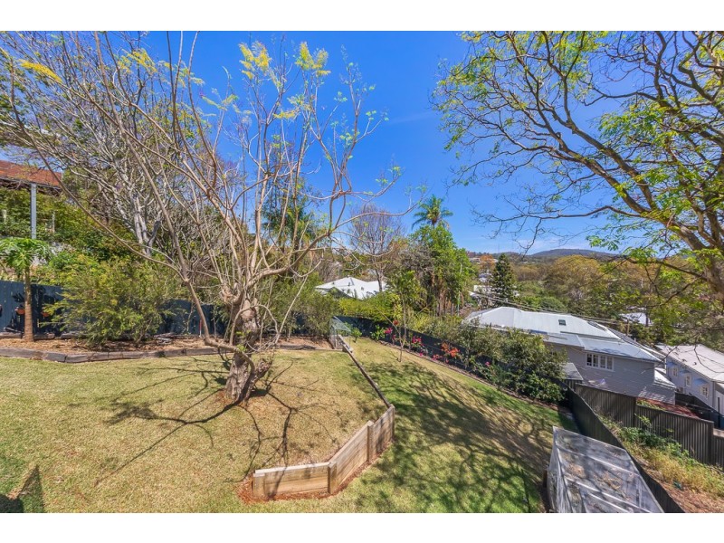 12 Fairseat Street, Bardon QLD 4065