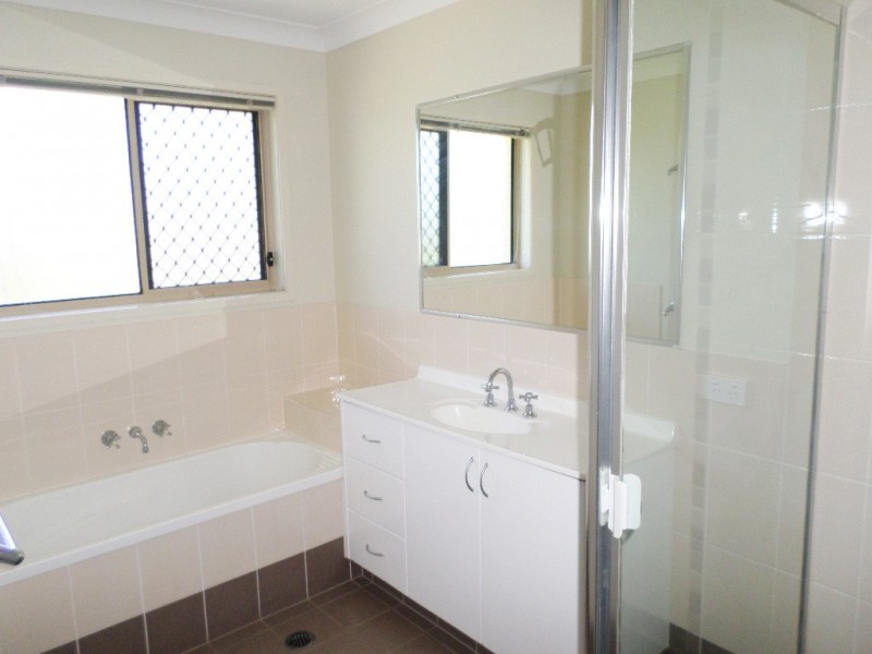 Flinders View QLD 4305