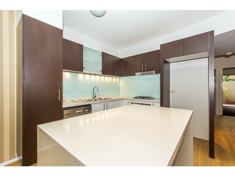 15/110 Commercial Road, Teneriffe QLD 4005