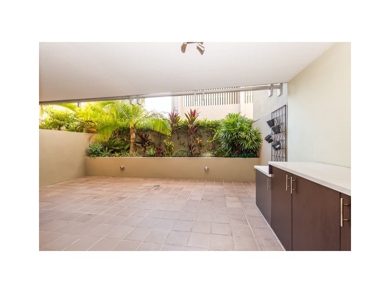 15/110 Commercial Road, Teneriffe QLD 4005