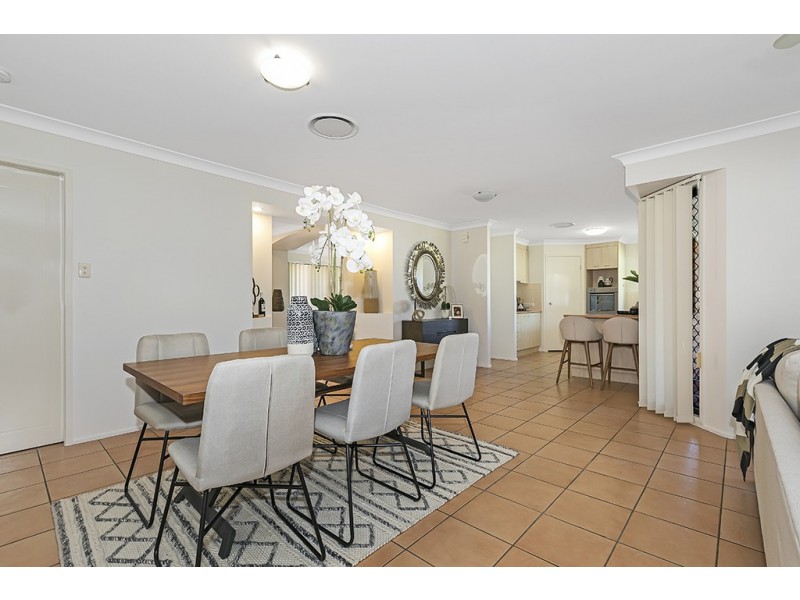 206 Kirralee Crescent, Upper Kedron QLD 4055