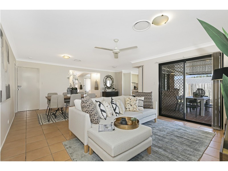 206 Kirralee Crescent, Upper Kedron QLD 4055