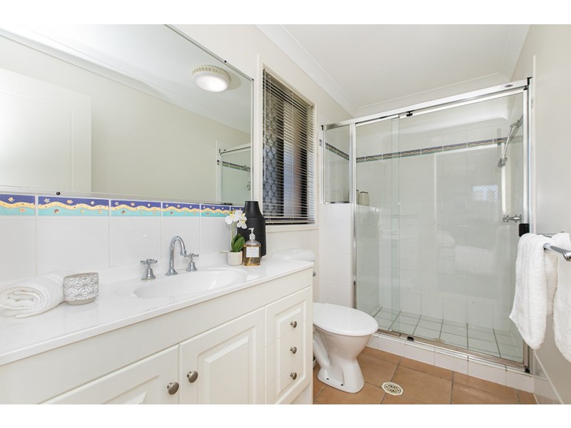 206 Kirralee Crescent, Upper Kedron QLD 4055