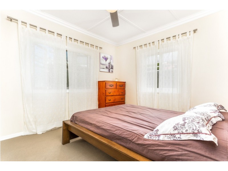 11 Vale Street, Wavell Heights QLD 4012