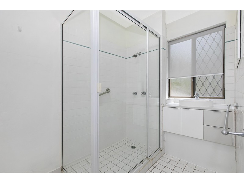 1/30 Sisley Street, St Lucia QLD 4067
