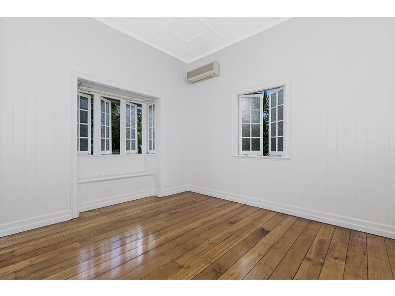 40 Sugarloaf Street, Wavell Heights QLD 4012