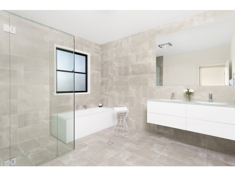 138 Gracemere Street, Grange QLD 4051