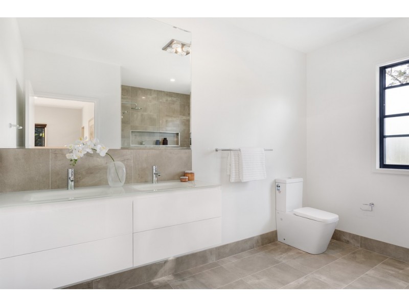 138 Gracemere Street, Grange QLD 4051