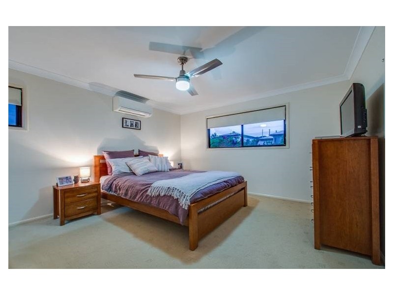 2/9 Curwen Tce, Chermside QLD 4032