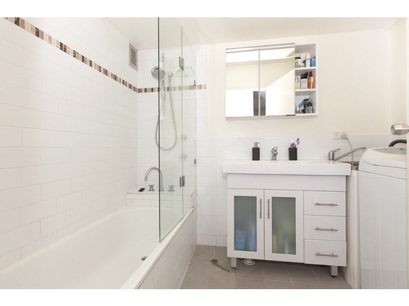 3/53 Clarence Road, Indooroopilly QLD 4068