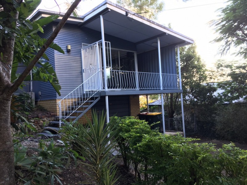 804 Moggill Rd, Chapel Hill QLD 4069