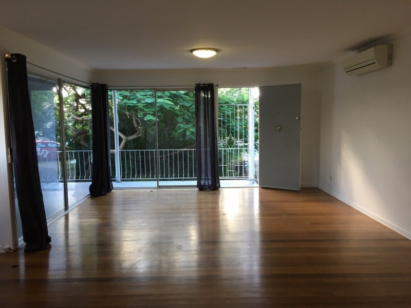 804 Moggill Rd, Chapel Hill QLD 4069