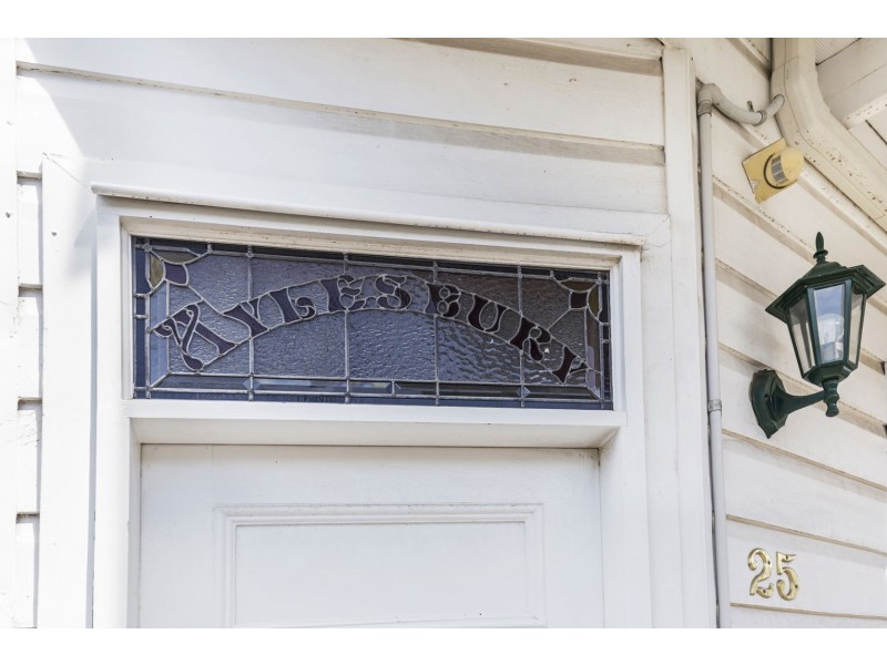 25 York Pde, Spring Hill QLD 4000