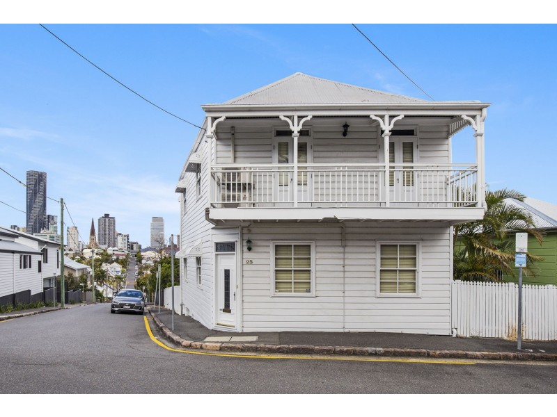 25 York Pde, Spring Hill QLD 4000