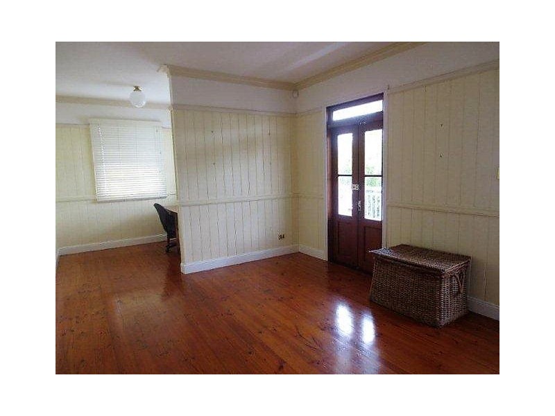 25 York Pde, Spring Hill QLD 4000