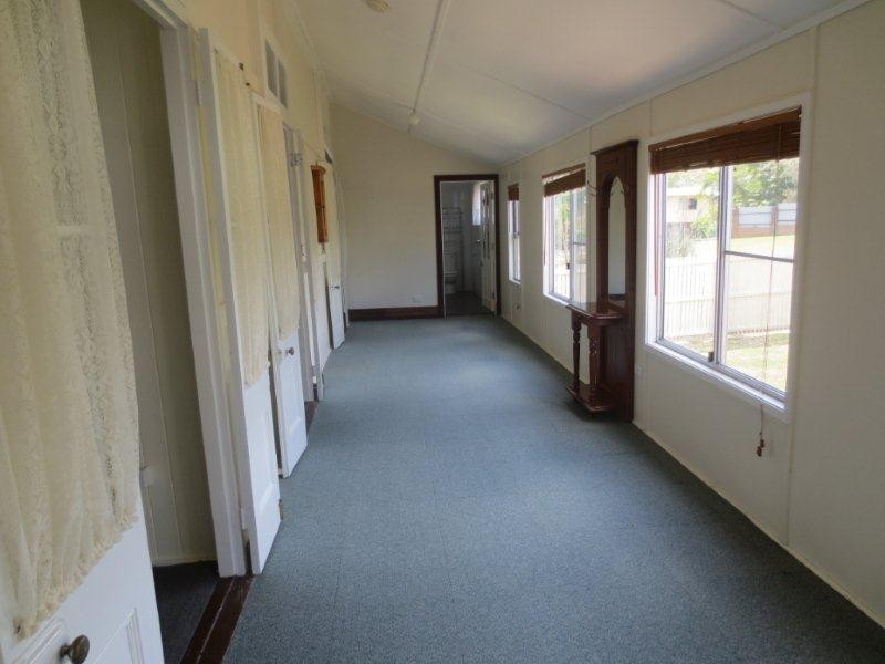 9 Blaze Lane, Ferny Hills QLD 4055