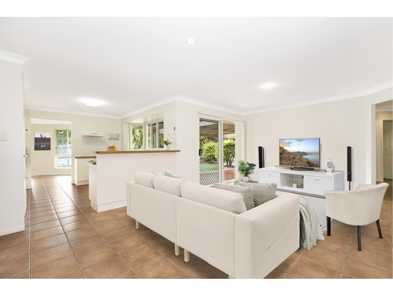 1 Peace Court, Eatons Hill QLD 4037