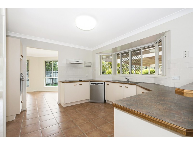 1 Peace Court, Eatons Hill QLD 4037