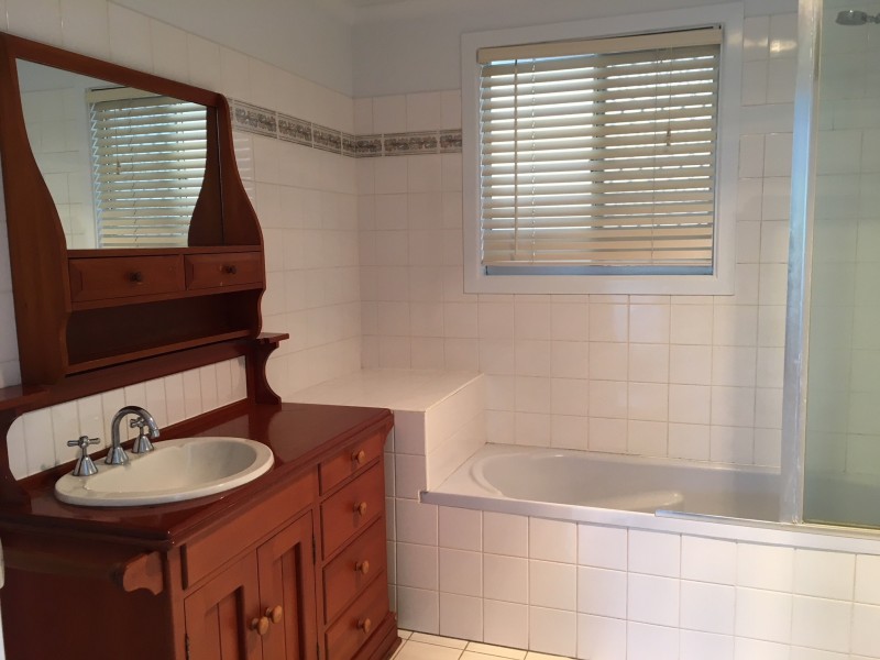 66 Marshall Lane, Kenmore QLD 4069