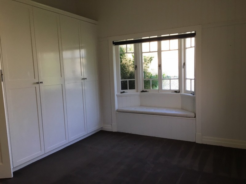 11 Sylvia Street, Camp Hill QLD 4152