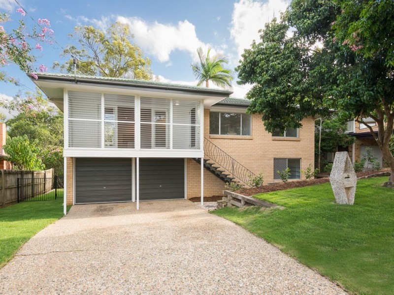 3 Fairway Outlook, Arana Hills QLD 4054